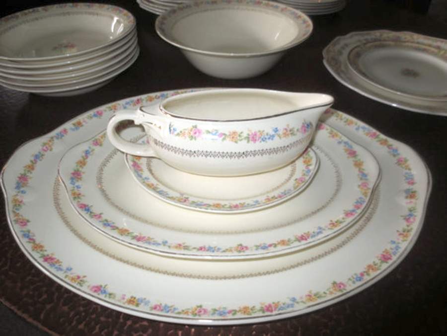 1932 Gravy Boat & Underplate/Relish by Taylor, Smith & Taylor (Ts&T)-1