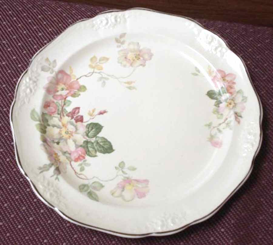 TST126 Dinner Plate by Taylor, Smith & Taylor (Ts&T)-1
