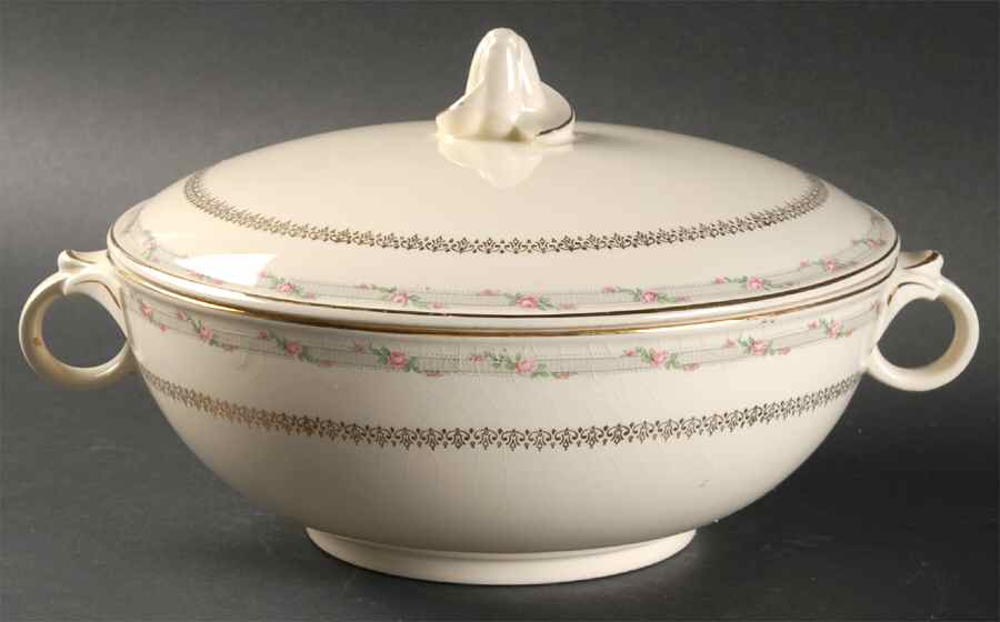 TST172 Round Covered Vegetable by Taylor, Smith & Taylor (Ts&T)-1