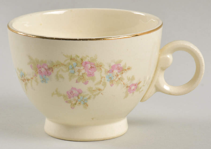 1697 (Smooth) Footed Cup by Taylor, Smith & Taylor (Ts&T)-1