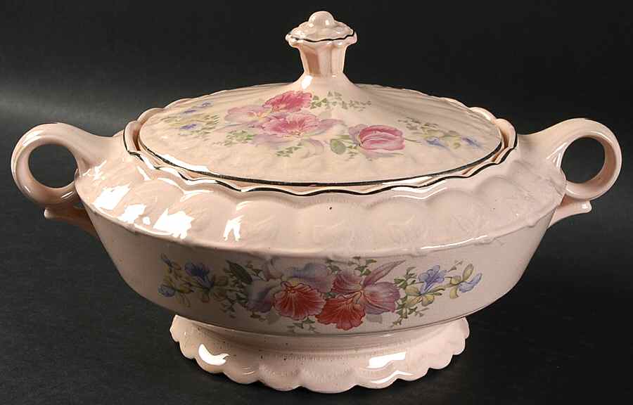 TST73 Round Covered Vegetable by Taylor, Smith & Taylor (Ts&T)-1