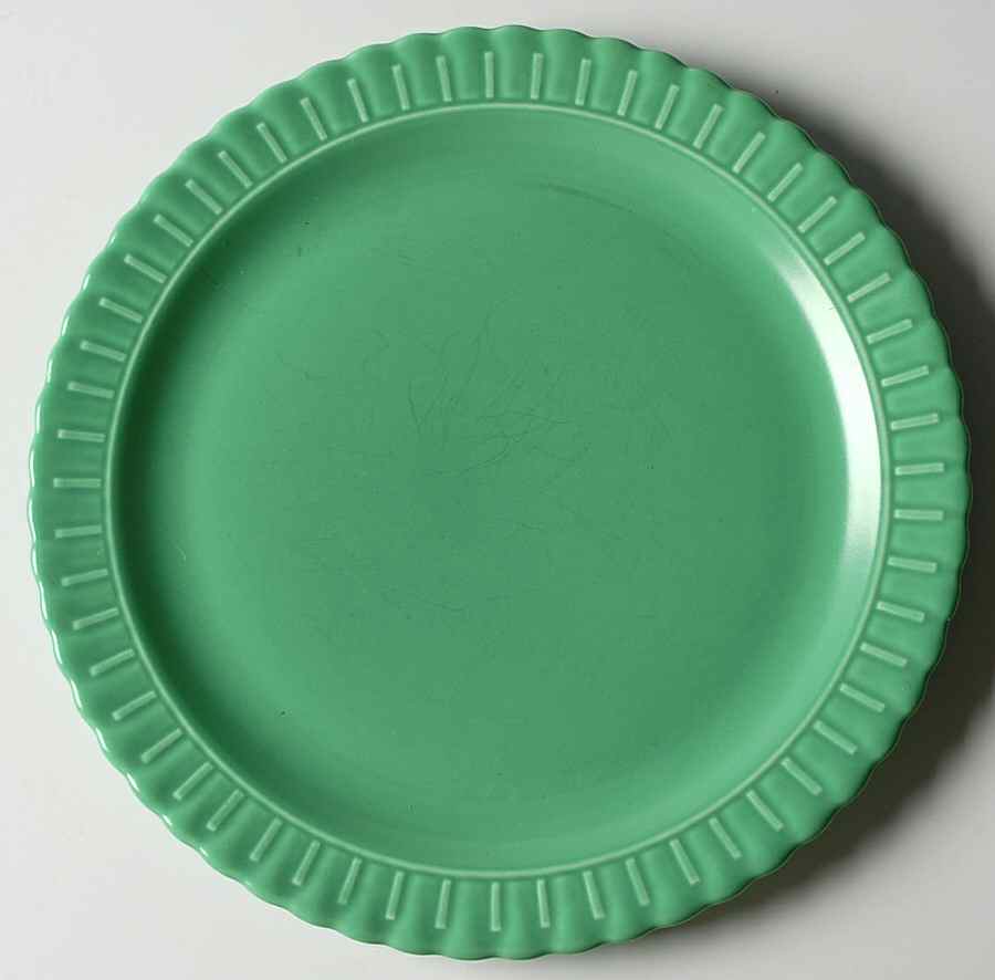 Vistosa Green Luncheon Plate by Taylor, Smith & Taylor (Ts&T)-1