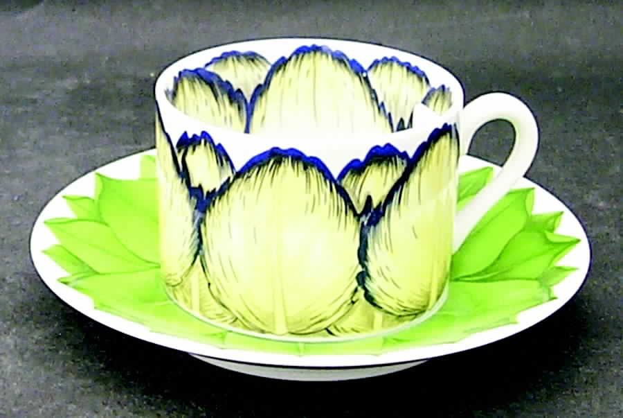 I Fiori Flat Cup & Saucer Set by Taitu-1