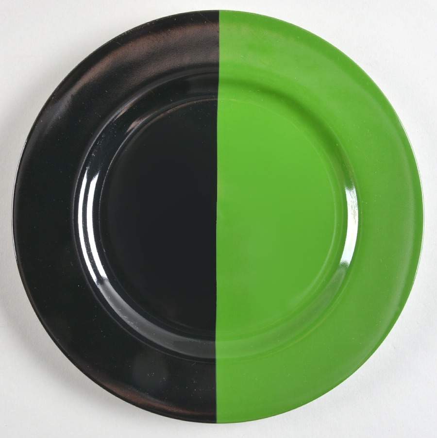 Intermezzo (Black & Green) Salad Plate by Taitu-1
