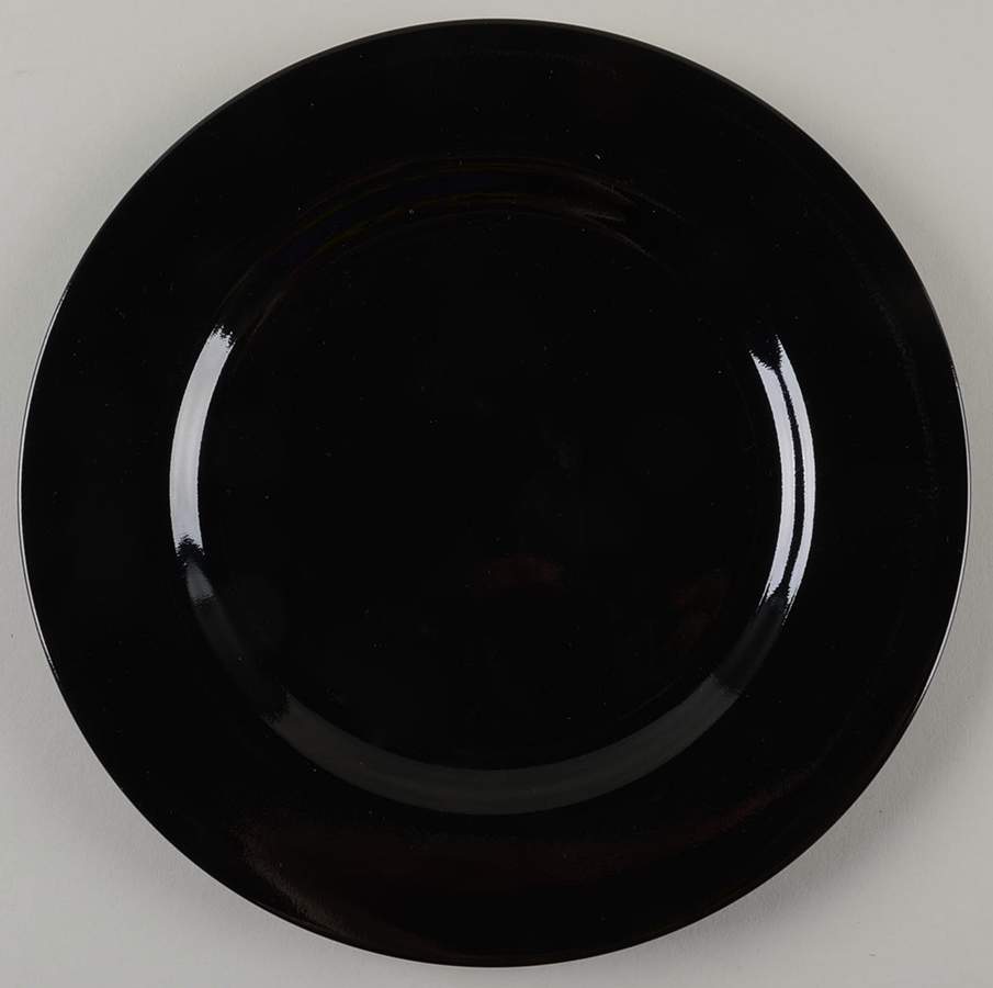 Uno Black Salad Plate by Taitu-1