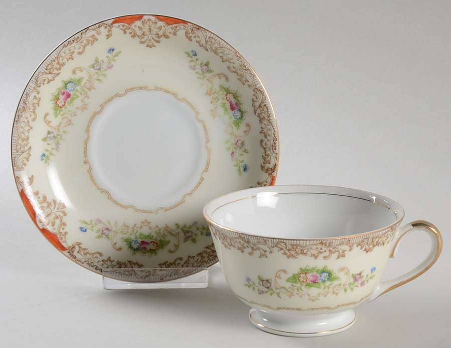 TUI2 Footed Cup & Saucer Set by Tuillerie (Japan)-1