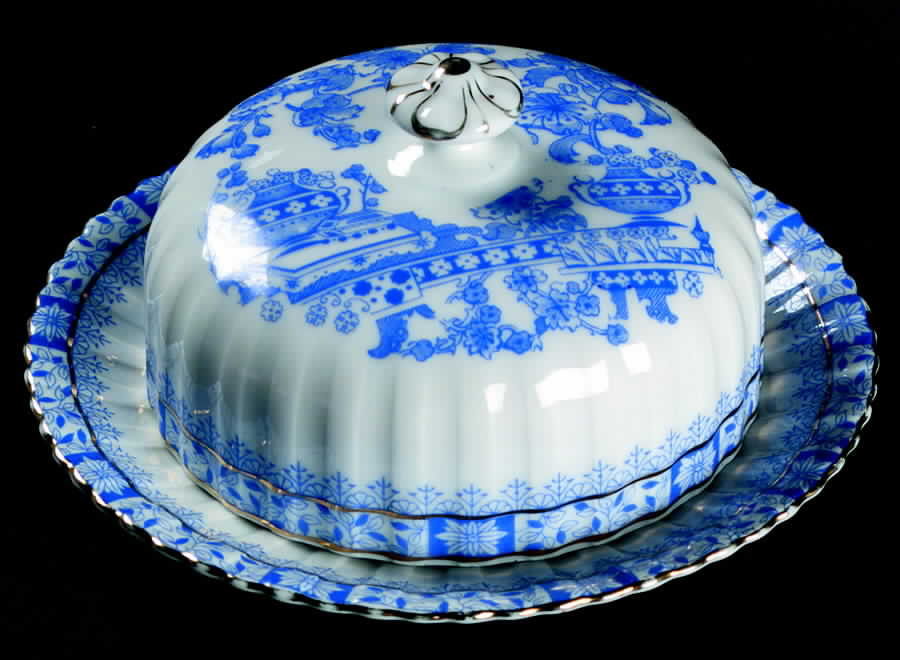 China Blau Round Covered Butter by Tuppack-1