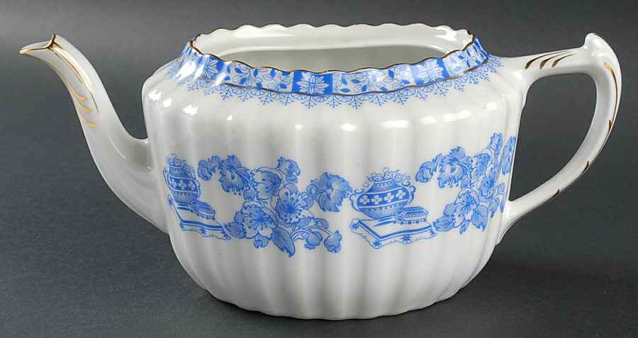 China Blau Teapot No Lid by Tuppack-1
