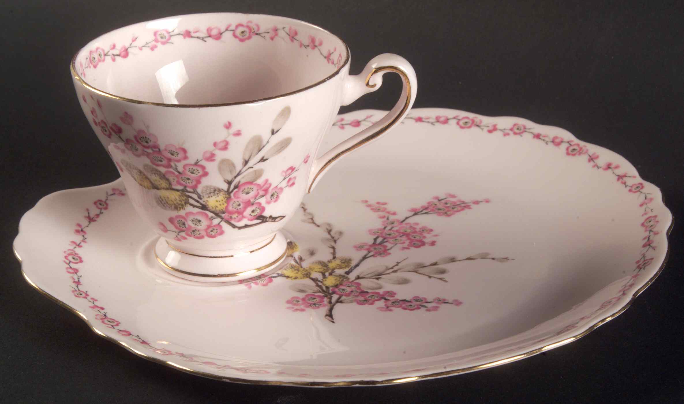 April Beauty Snack Plate & Cup Set by Tuscan - Royal Tuscan-1