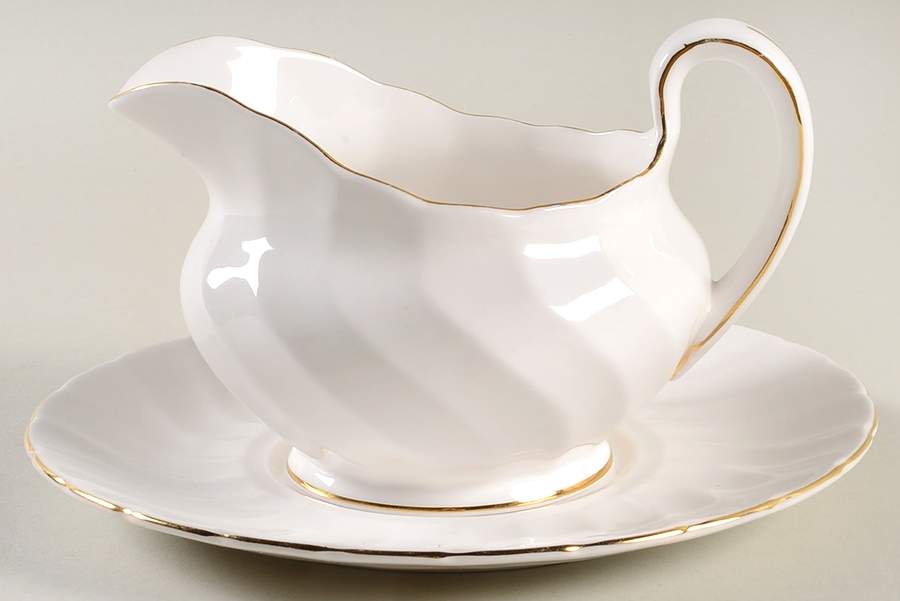 Dover (Gold Trim) Gravy Boat & Underplate by Tuscan - Royal Tuscan-1