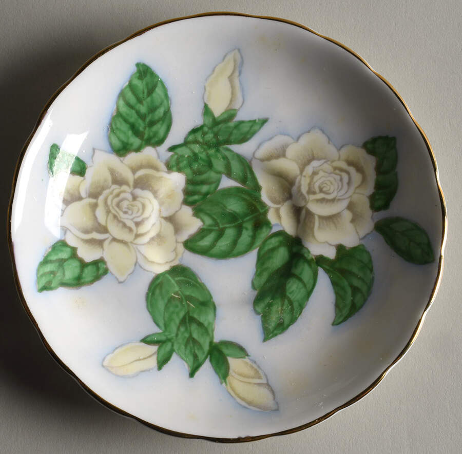 Gardenia Saucer by Tuscan - Royal Tuscan-1