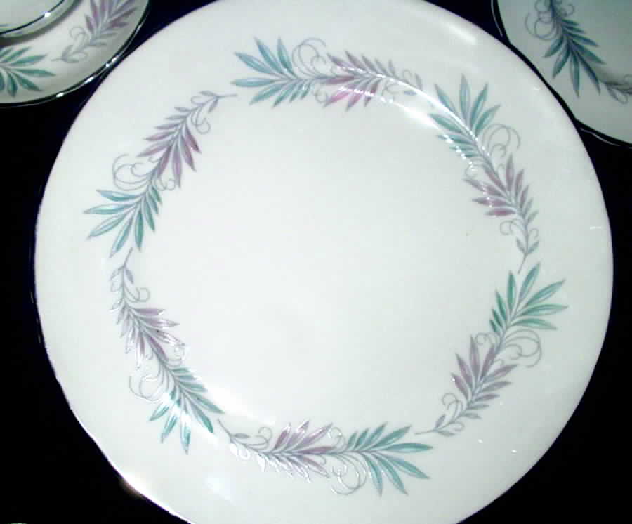 Lyric Dinner Plate by Tuscan - Royal Tuscan-1