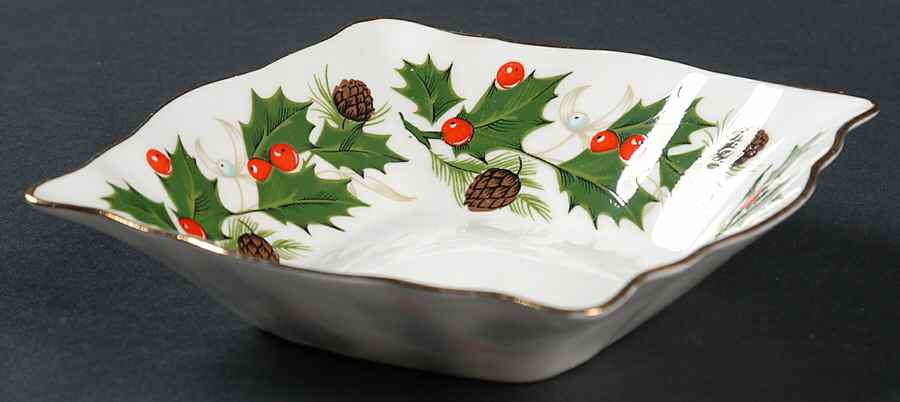 Noel Nut Dish by Tuscan - Royal Tuscan-1