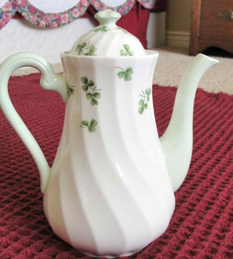 Shamrock Coffee Pot & Lid by Tuscan - Royal Tuscan-1