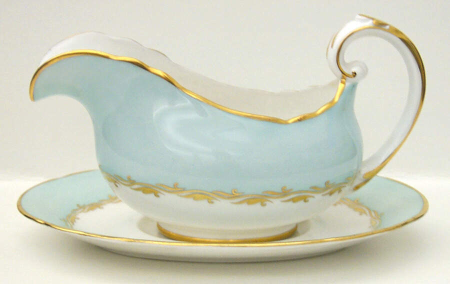 Westminster Gravy Boat & Underplate by Tuscan - Royal Tuscan-1