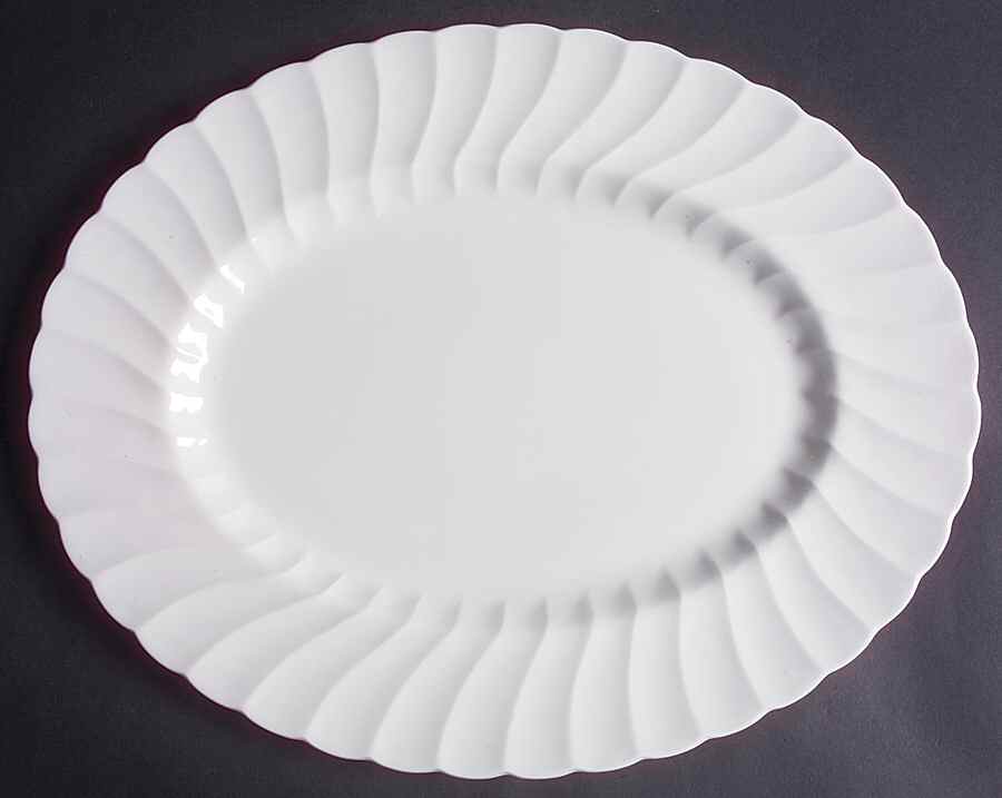 Whitecliffe 15" Oval Serving Platter by Tuscan - Royal Tuscan-1