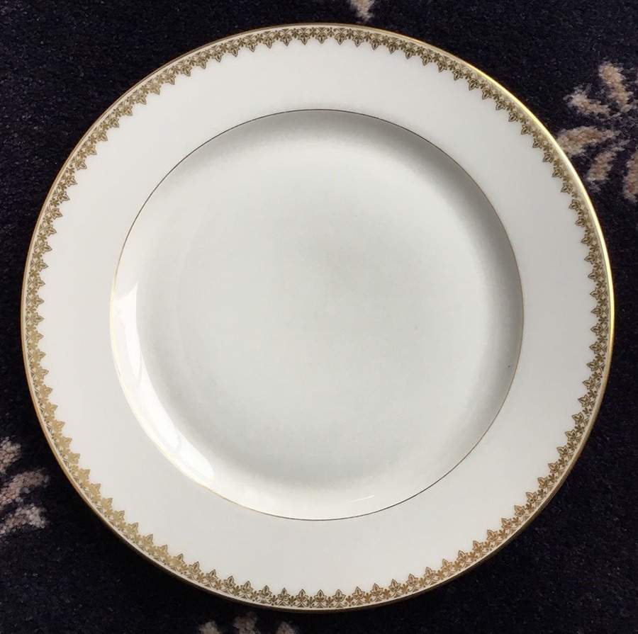 TRV149 Dinner Plate by Tressemanes & Vogt-1
