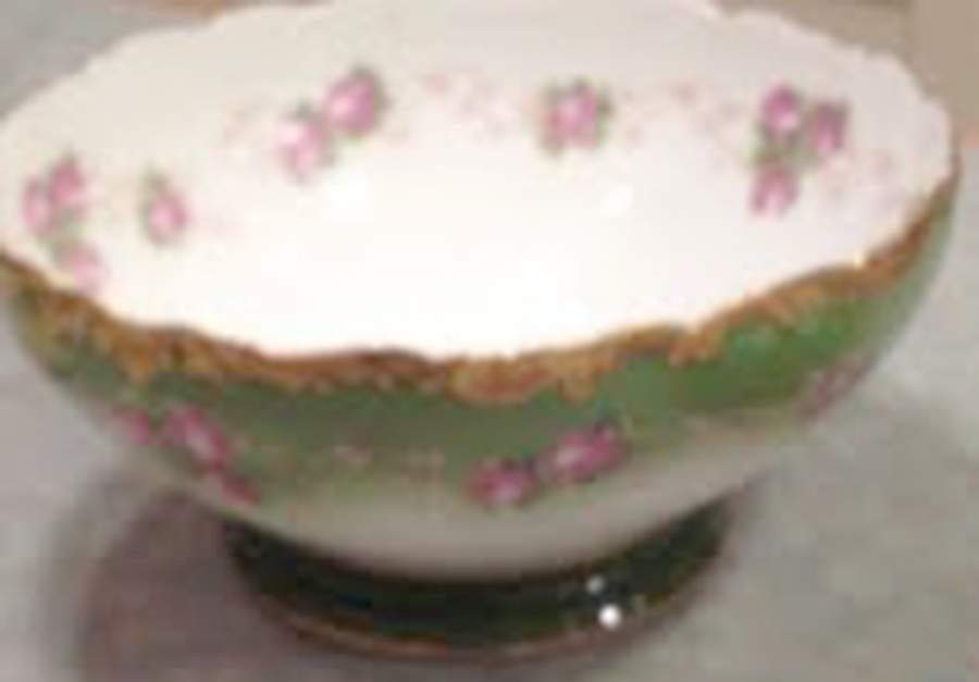 TRV150 9" Round Vegetable Bowl by Tressemanes & Vogt-1