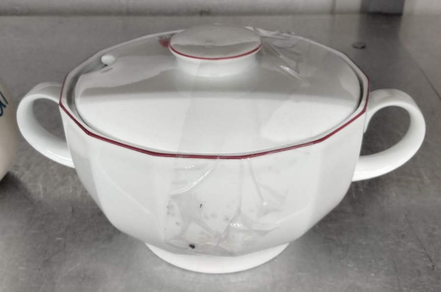 Luzern Gravy Boat & Lid by Thomas-1