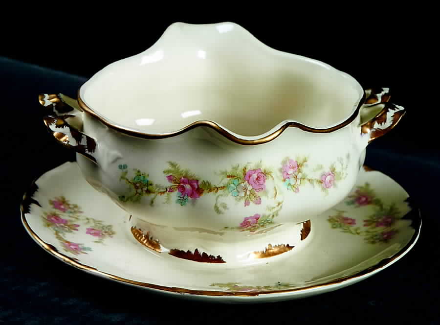 1696 Gravy Boat with Attached Underplate by Taylor, Smith & Taylor (Ts&T)-1