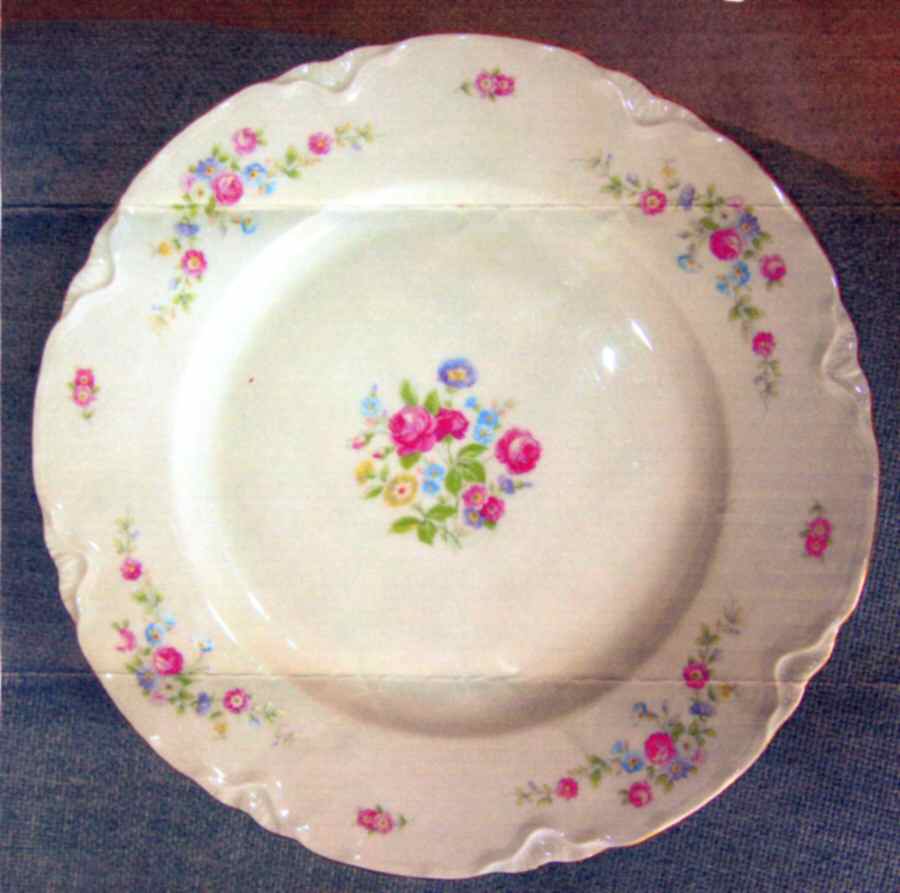 4887 Dinner Plate by Thomas-1