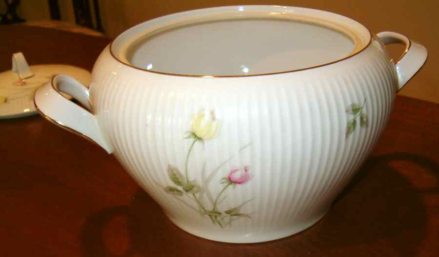 2031 Round Vegetable No Lid by Thomas-1