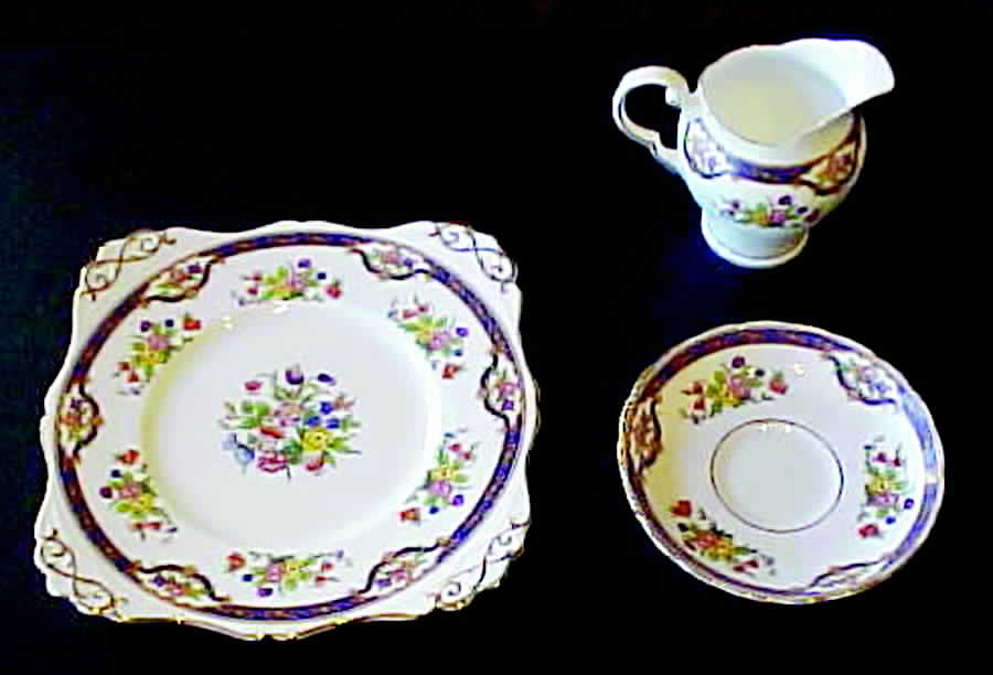 C8068 Creamer by Tuscan - Royal Tuscan-1