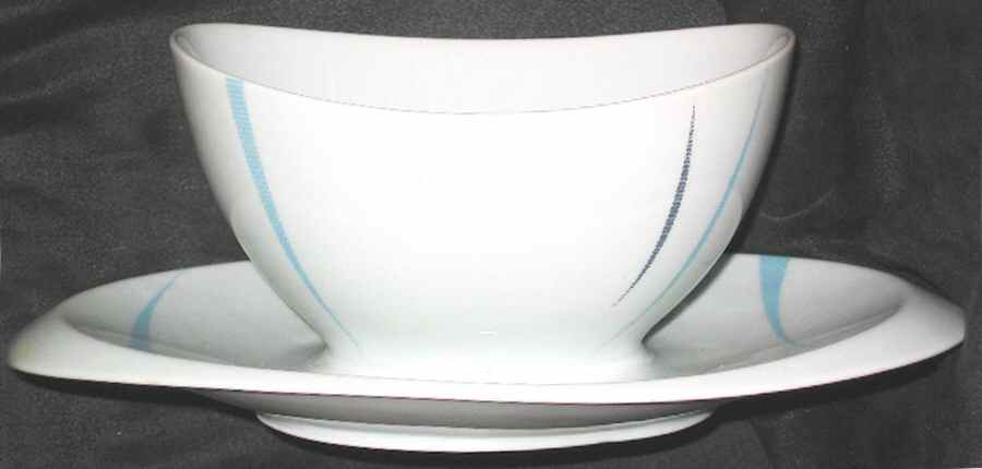 THO124 Gravy Boat with Attached Underplate by Thomas-1