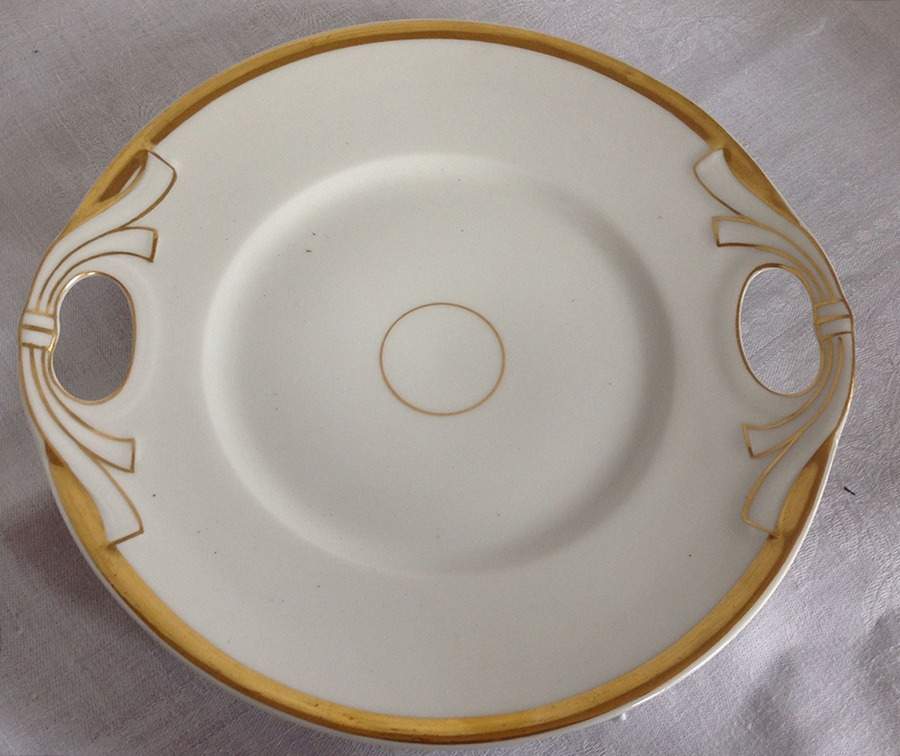 TRV178 Handled Cake Plate by Tressemanes & Vogt-1