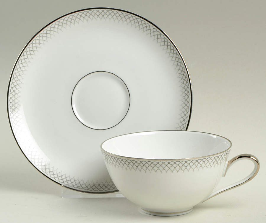 2987 Flat Cup & Saucer Set by Tirschenreuth-1