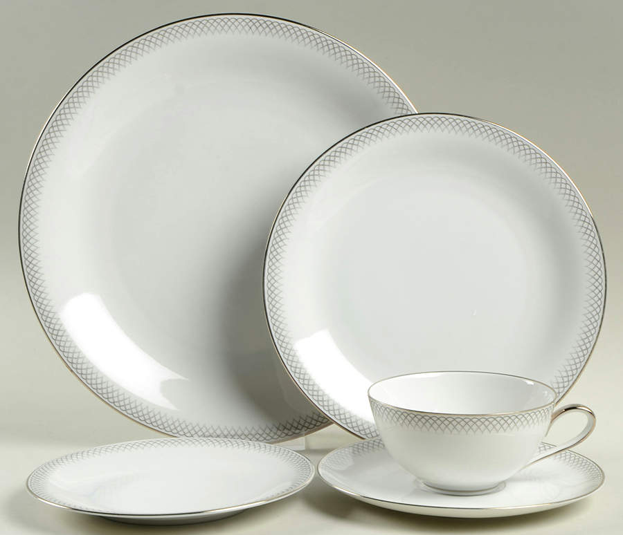 2987 5 Piece Place Setting by Tirschenreuth-1