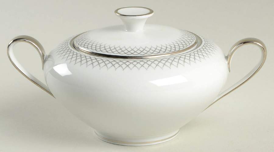 2987 Sugar Bowl & Lid by Tirschenreuth-1
