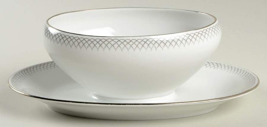 2987 Gravy Boat with Attached Underplate by Tirschenreuth-1