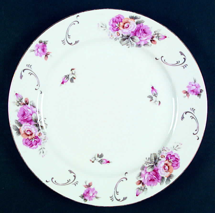Dream Rose Dinner Plate by Yamaka-1