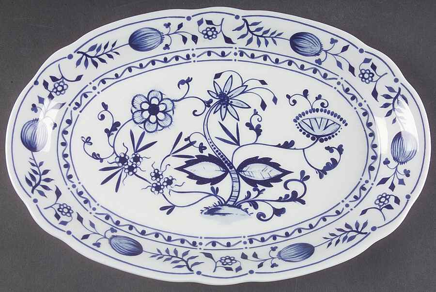 Zwiebelmuster 11" Oval Serving Platter by Triptis-1