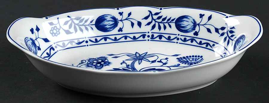 Zwiebelmuster 9" Oval Vegetable Bowl by Triptis-1