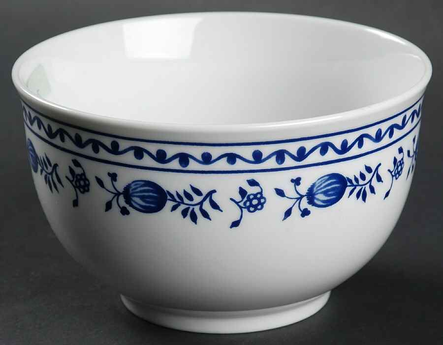 Zwiebelmuster Cranberry Bowl by Triptis-1
