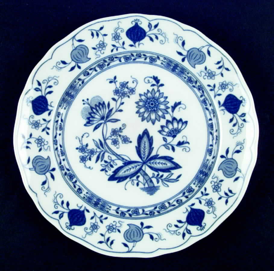 Blue Onion Dinner Plate by Tirschenreuth-1
