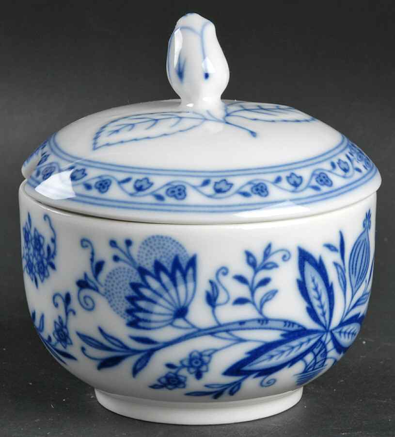 Blue Onion Sugar Bowl & Lid by Tirschenreuth-1