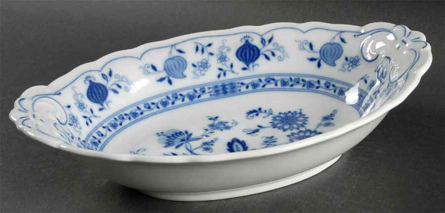 Blue Onion 12" Oval Vegetable Bowl by Tirschenreuth-1