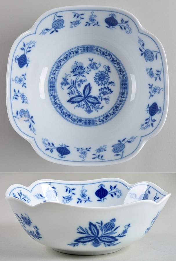 Blue Onion 9" Square Salad Serving Bowl by Tirschenreuth-1
