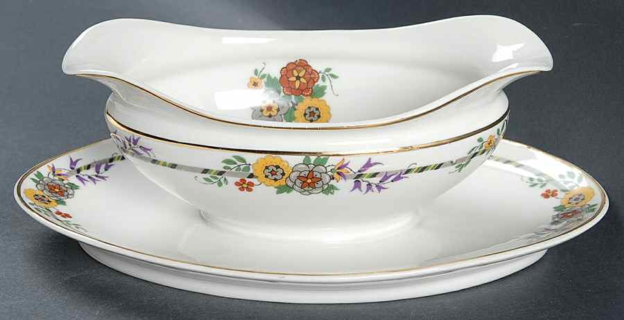TRV192 Gravy Boat with Attached Underplate by Tressemanes & Vogt-1