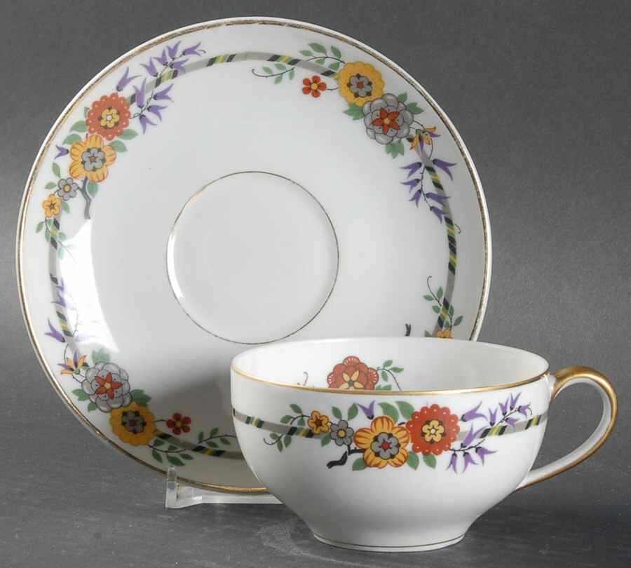 TRV192 Flat Cup & Saucer Set by Tressemanes & Vogt-1
