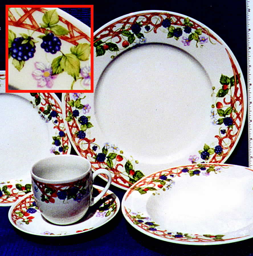THU135 Dinner Plate by Thun-1