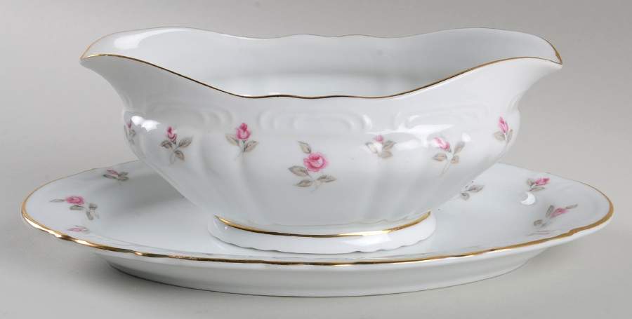 Du Barry Gravy Boat & Underplate by Three Castle-1