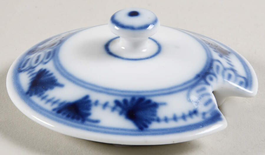 Blue Onion (Smooth) Lid for Mustard with Attached Underplate by Thun-1