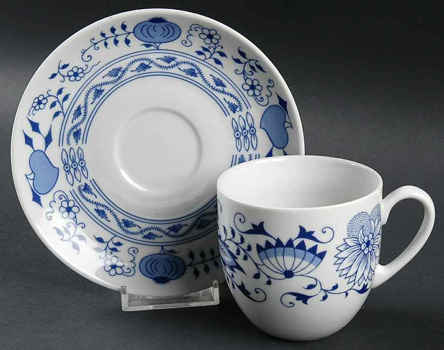 Blue Onion (Smooth) Flat Cup & Saucer Set by Thun-1