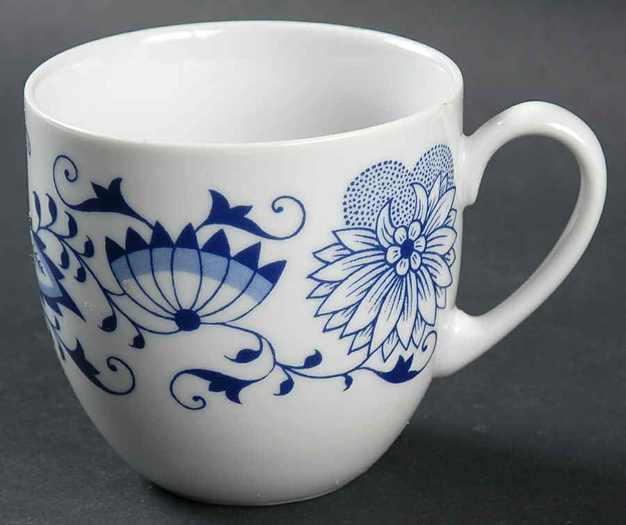 Blue Onion (Smooth) Flat Cup by Thun-1