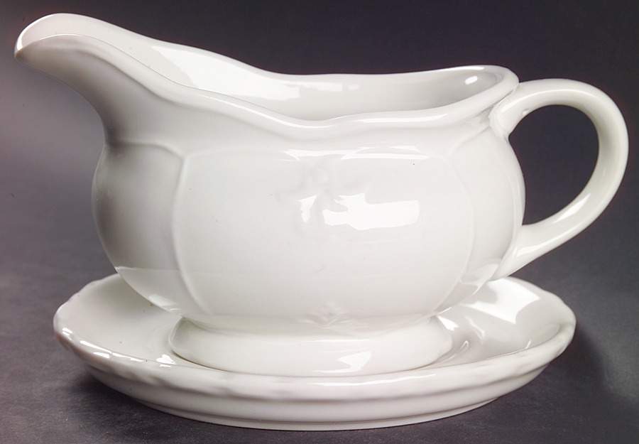 Versailles Off White Gravy Boat & Underplate by Tabletops Unlimited-1