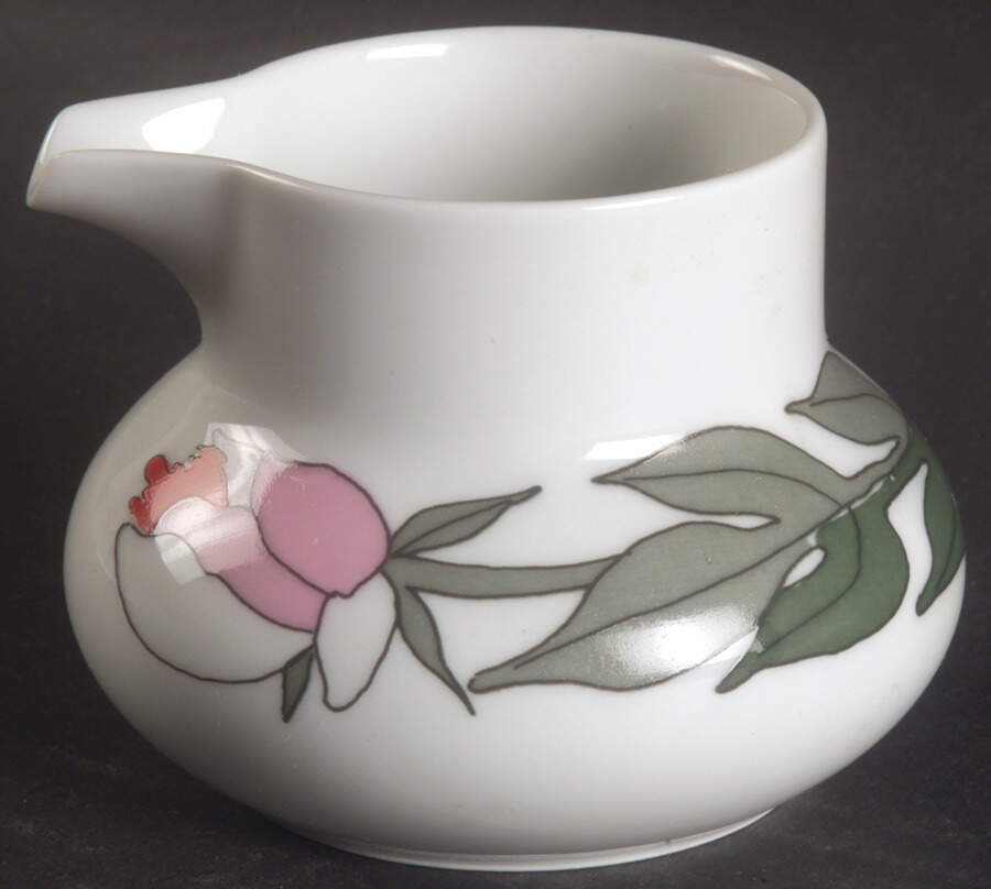 Peonie Creamer by Thomas-1
